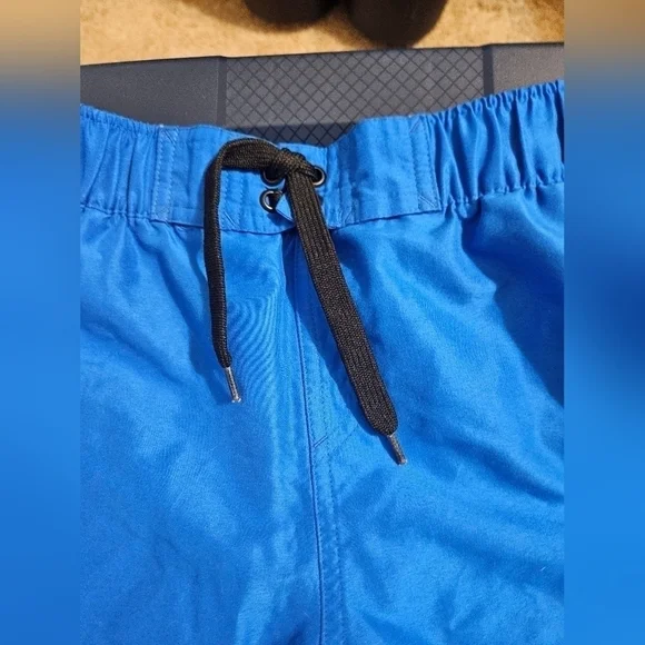 NWOT Boys Adidas shorts size large - Picture 2 of 4